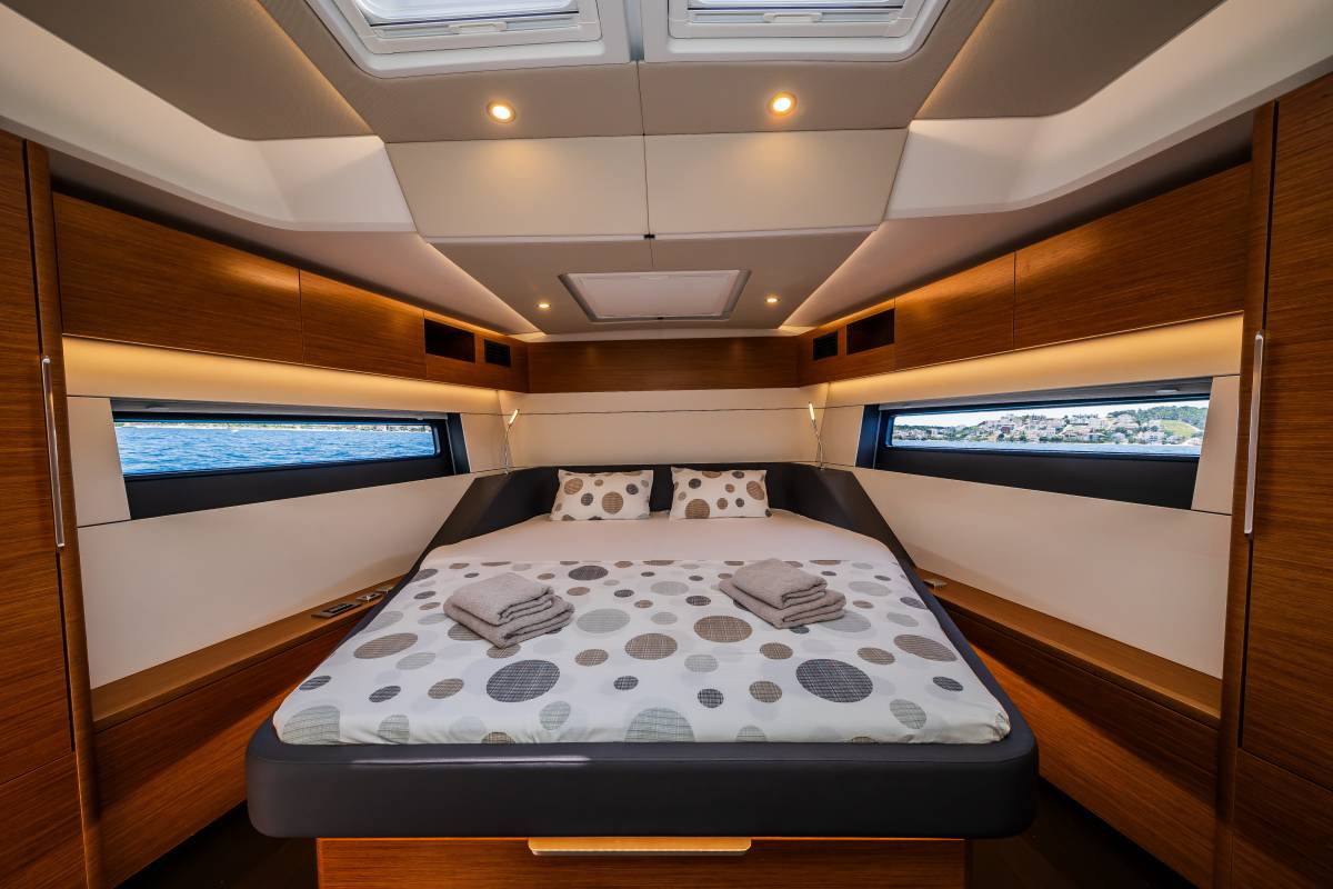 Hanse 510, Darling - OW | Yacht Charter Croatia