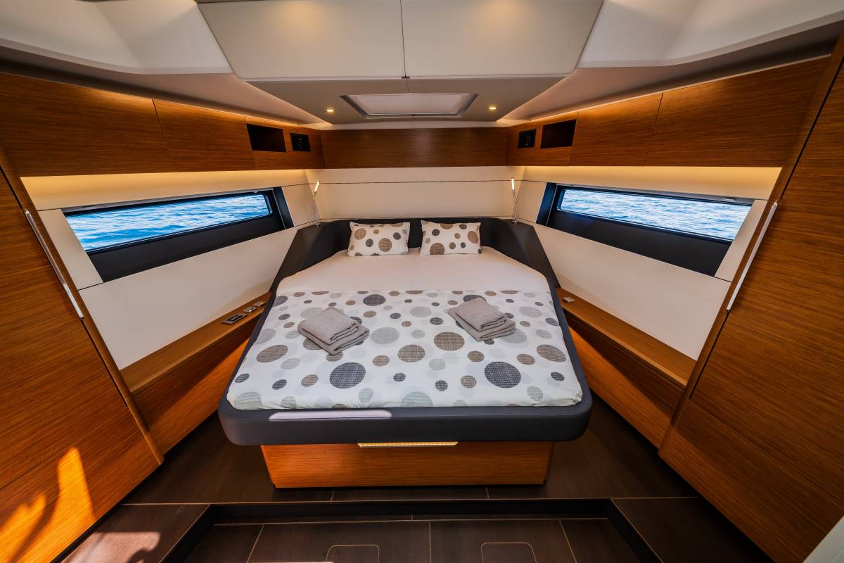 Hanse 510, Darling - OW | Yacht Charter Croatia