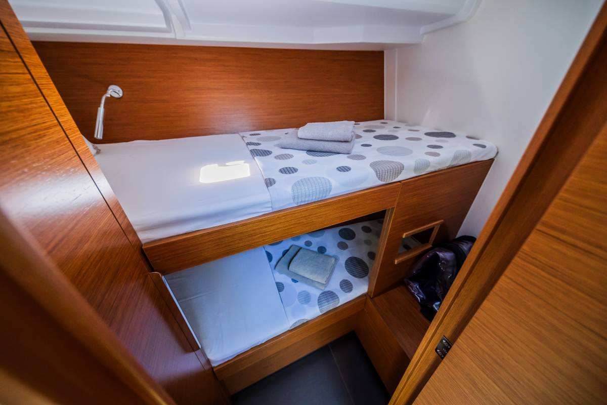 Hanse 510, Darling - OW | Yacht Charter Croatia