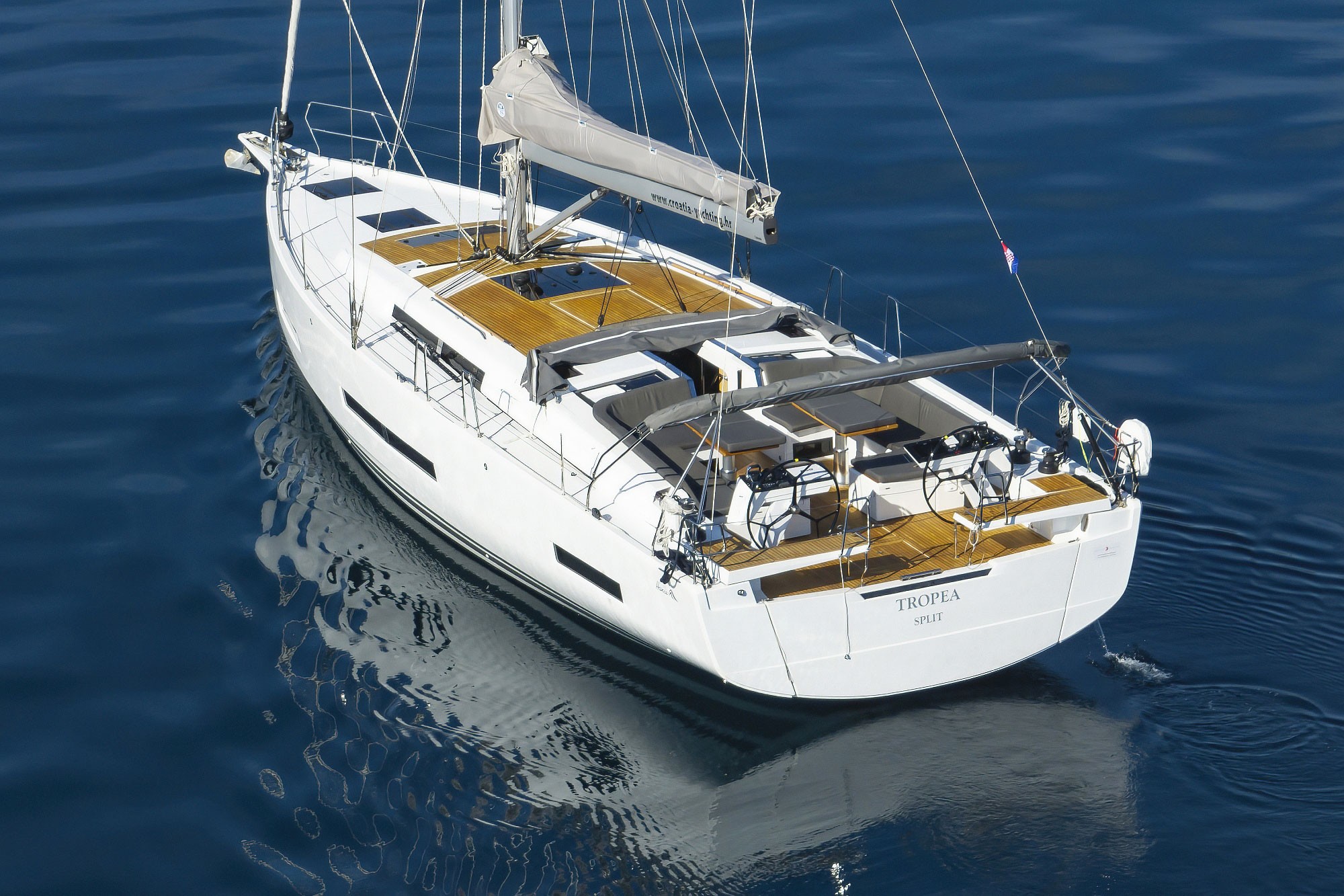 Hanse 510, Tropea - OW | Yacht Charter Croatia