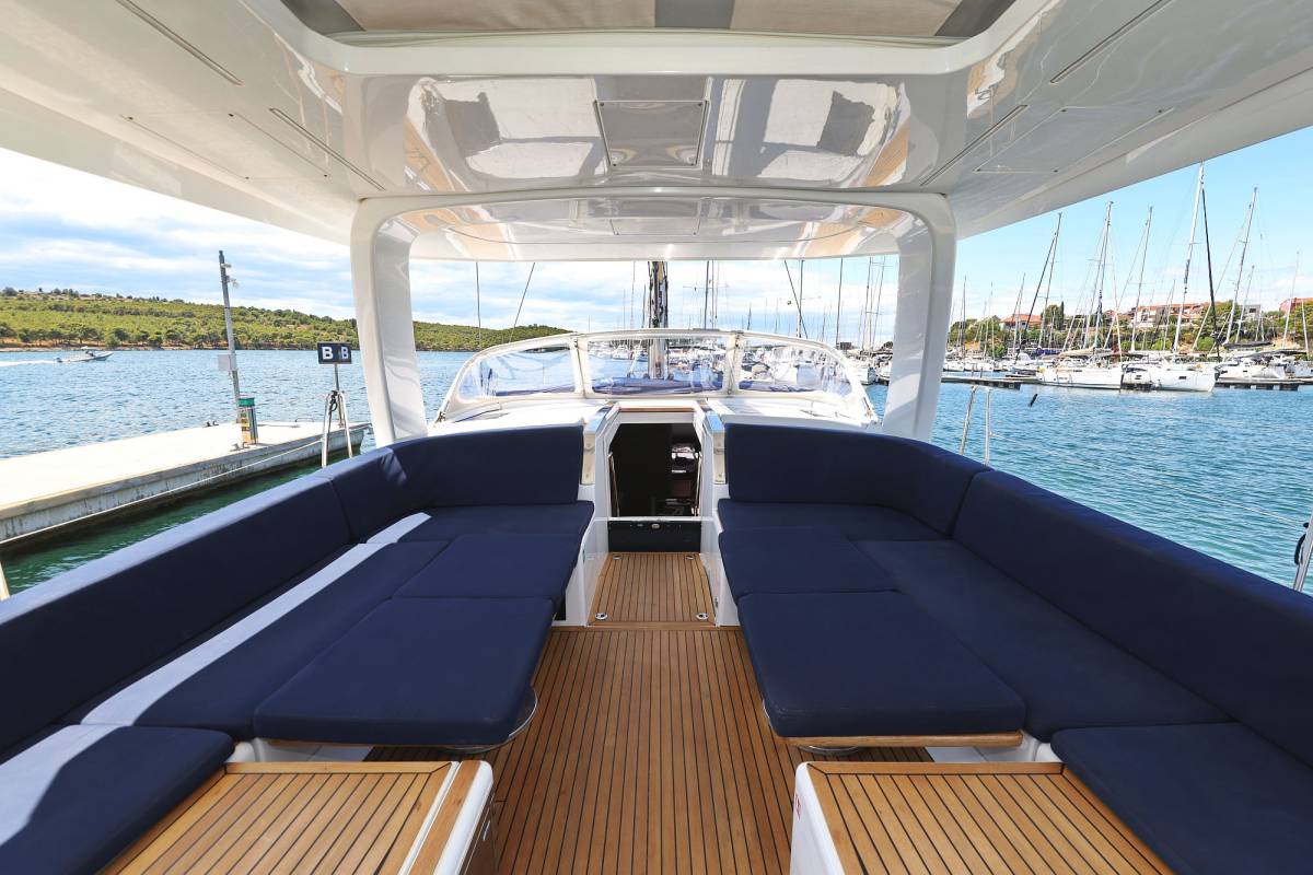 Hanse 510, Ocean Phoenix - OW | Yacht Charter Croatia
