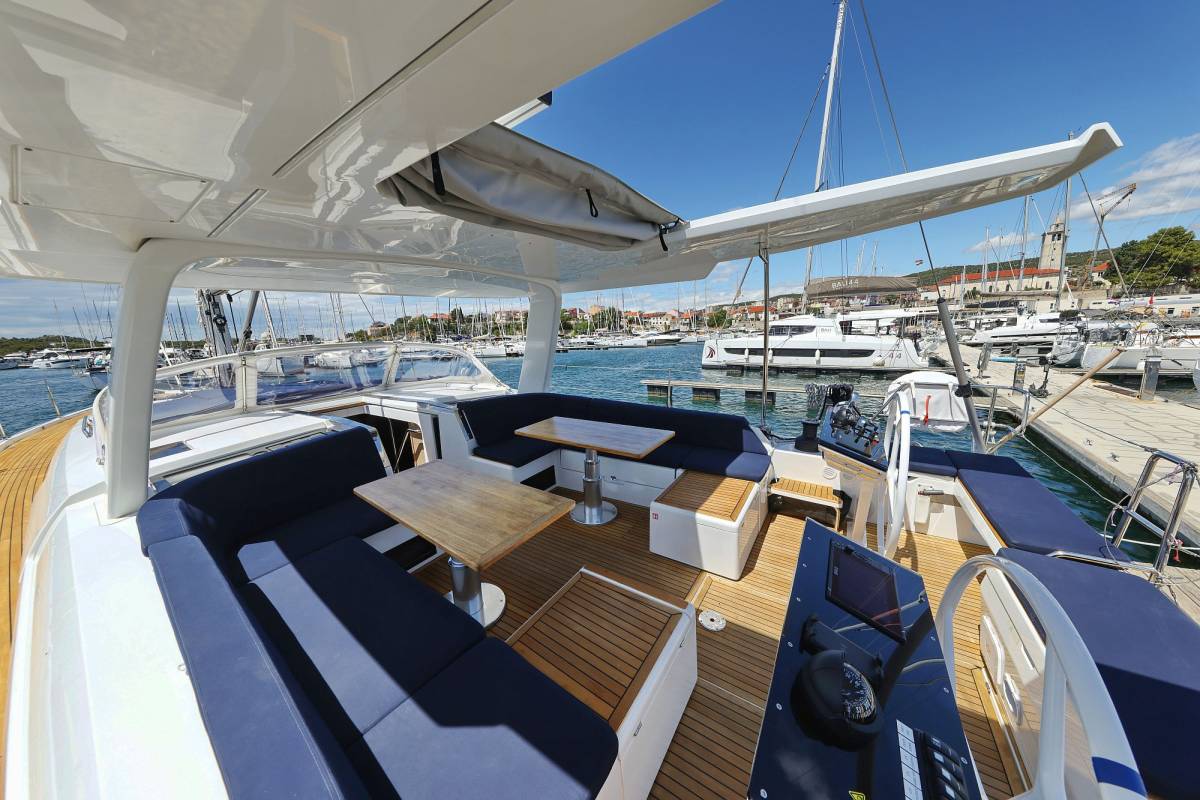 Hanse 510, Ocean Phoenix - OW | Yacht Charter Croatia