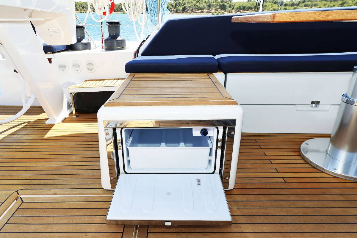 Hanse 510, Ocean Phoenix - OW | Yacht Charter Croatia