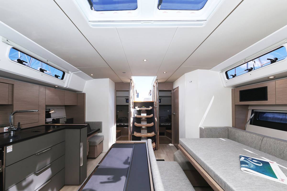 Hanse 510, Ocean Phoenix - OW | Yacht Charter Croatia