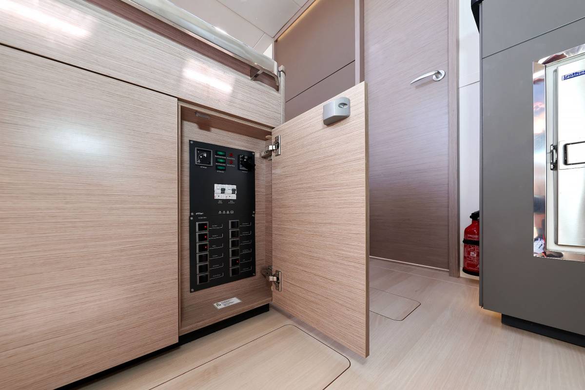 Hanse 510, Ocean Phoenix - OW | Yacht Charter Croatia