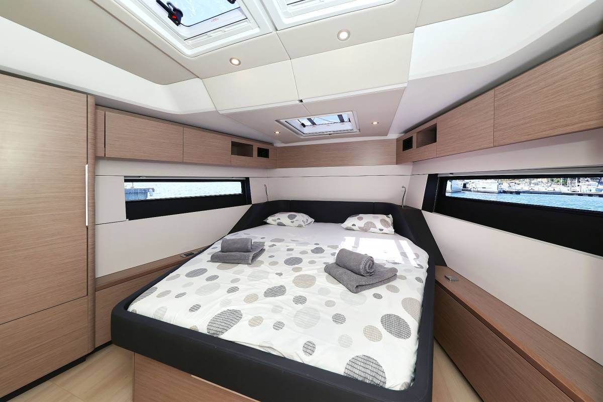 Hanse 510, Ocean Phoenix - OW | Yacht Charter Croatia