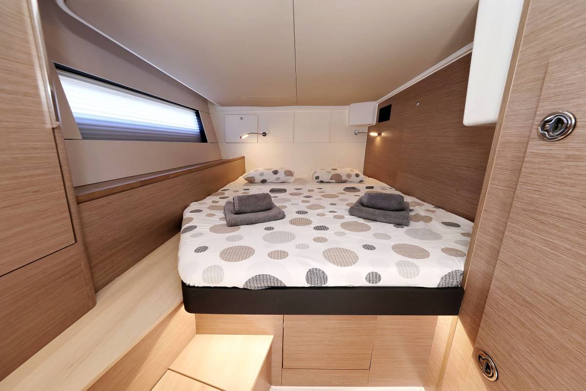 Hanse 510, Ocean Phoenix - OW | Yacht Charter Croatia
