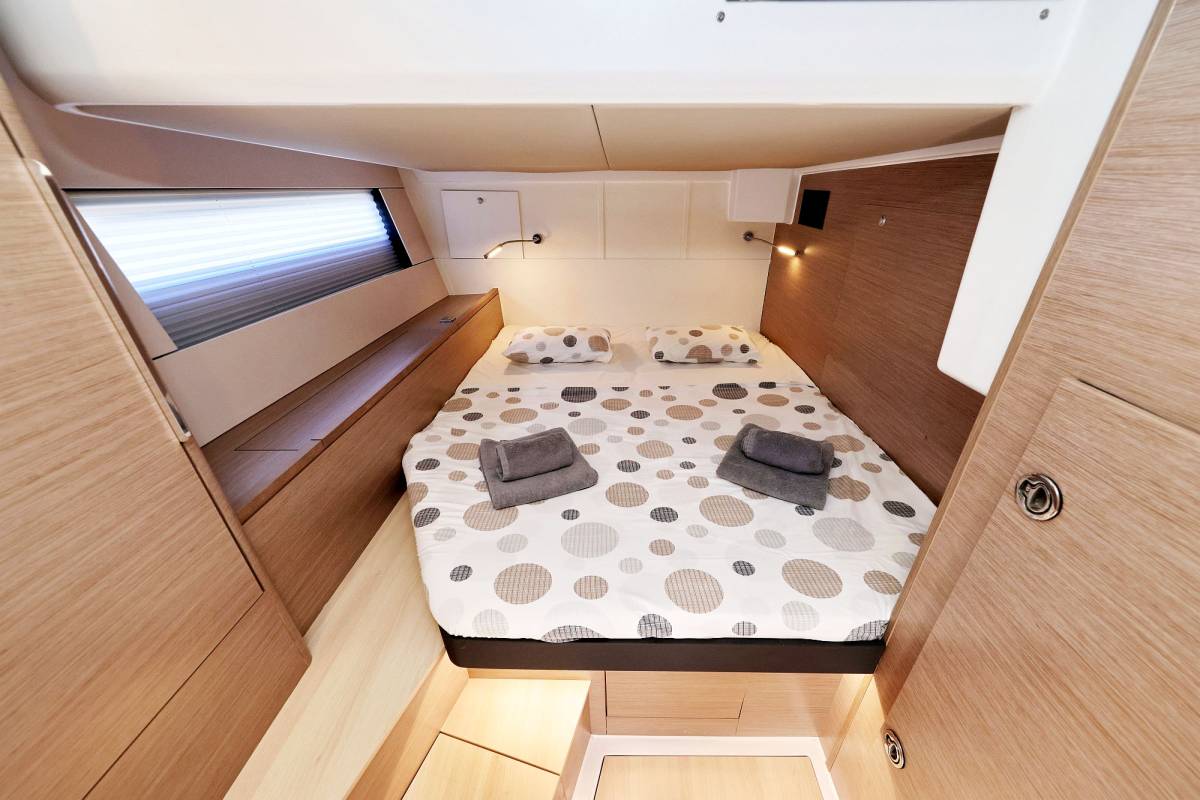 Hanse 510, Ocean Phoenix - OW | Yacht Charter Croatia