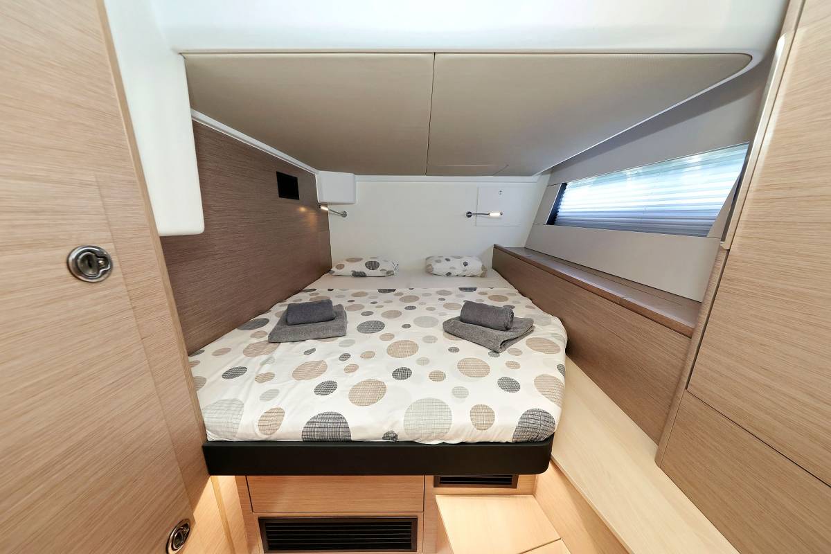 Hanse 510, Ocean Phoenix - OW | Yacht Charter Croatia