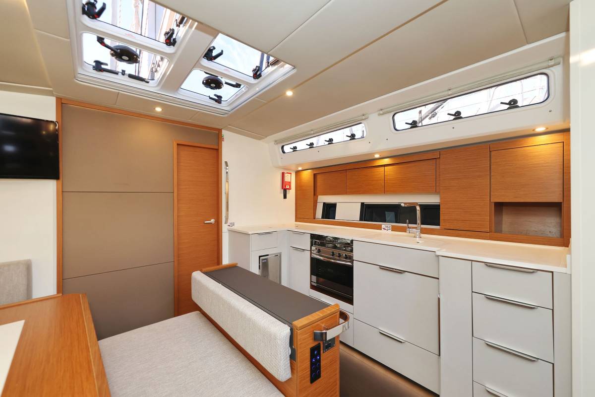 Hanse 510, Alma - OW | Yacht Charter Croatia