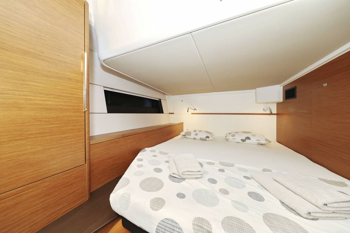 Hanse 510, Alma - OW | Yacht Charter Croatia