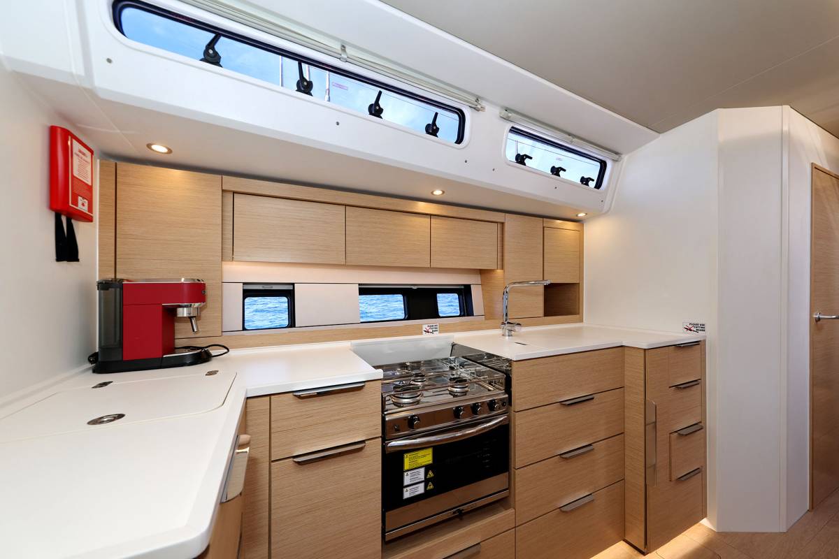 Hanse 510, Amber - OW | Yacht Charter Croatia