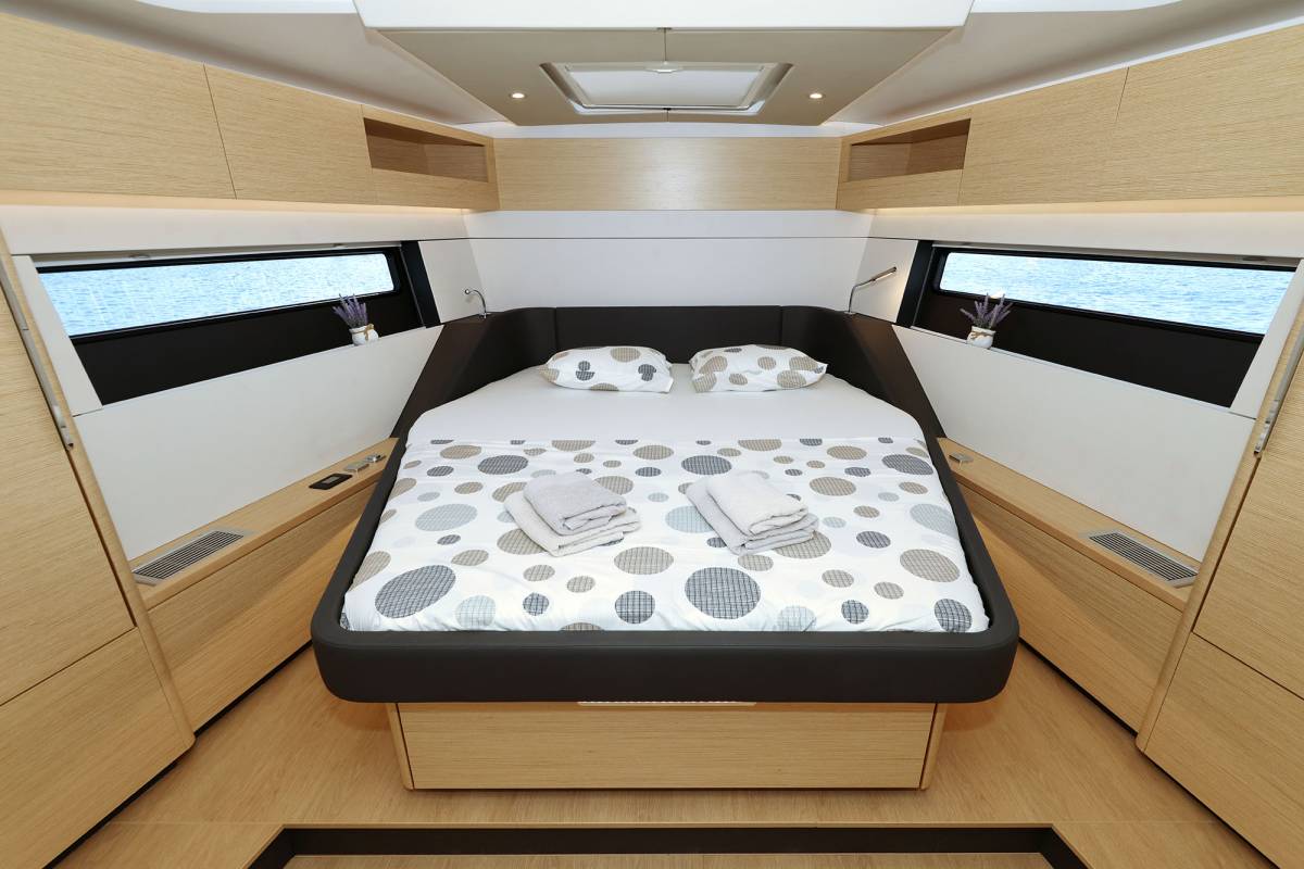 Hanse 510, Amber - OW | Yacht Charter Croatia