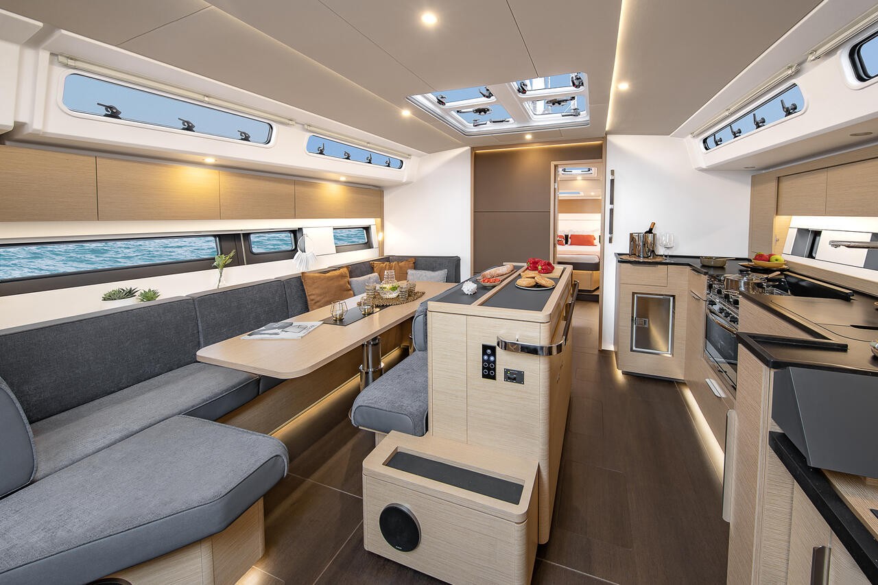 Hanse 510, Amber - OW | Noleggio di Yacht Croazia