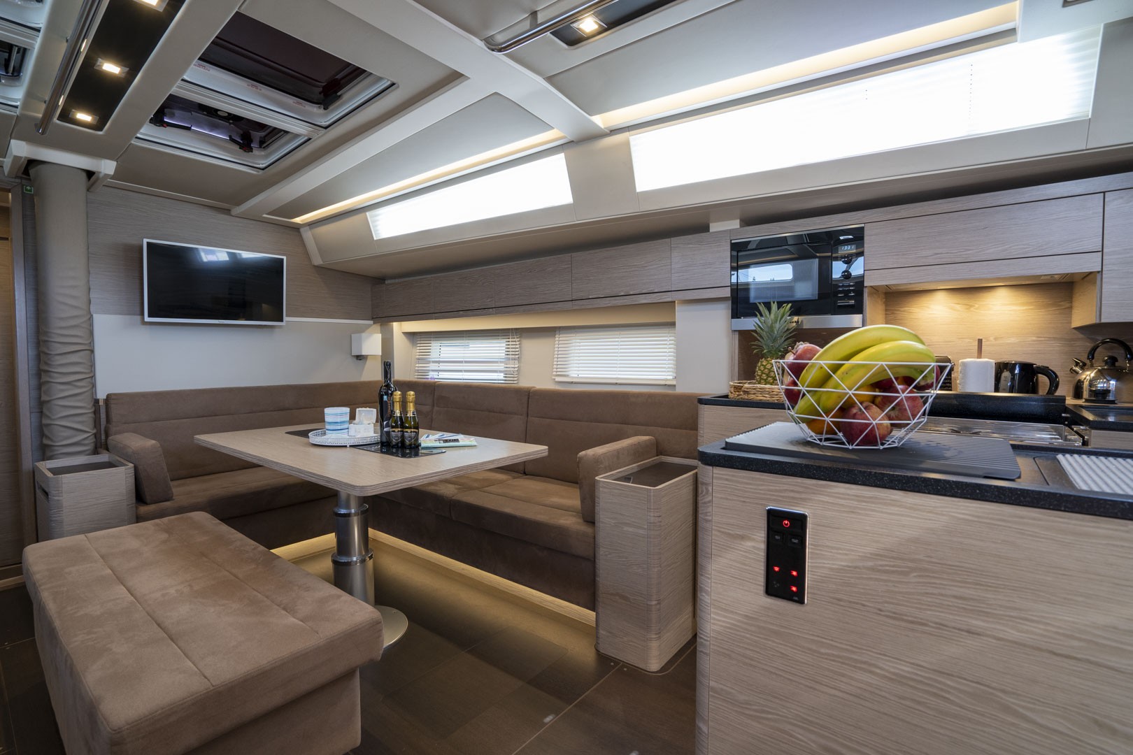 Hanse 548, Mila Felice | Yacht Charter Croatia