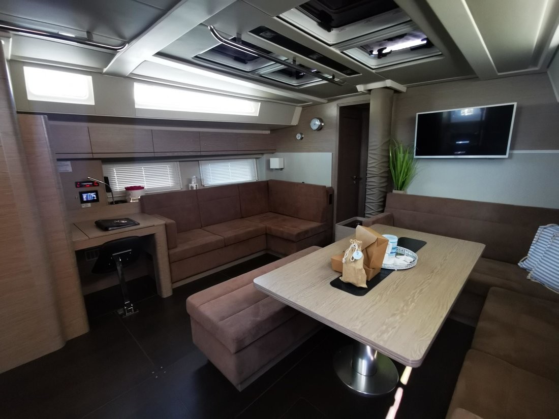 Hanse 548, Mila Felice | Yacht Charter Croatia