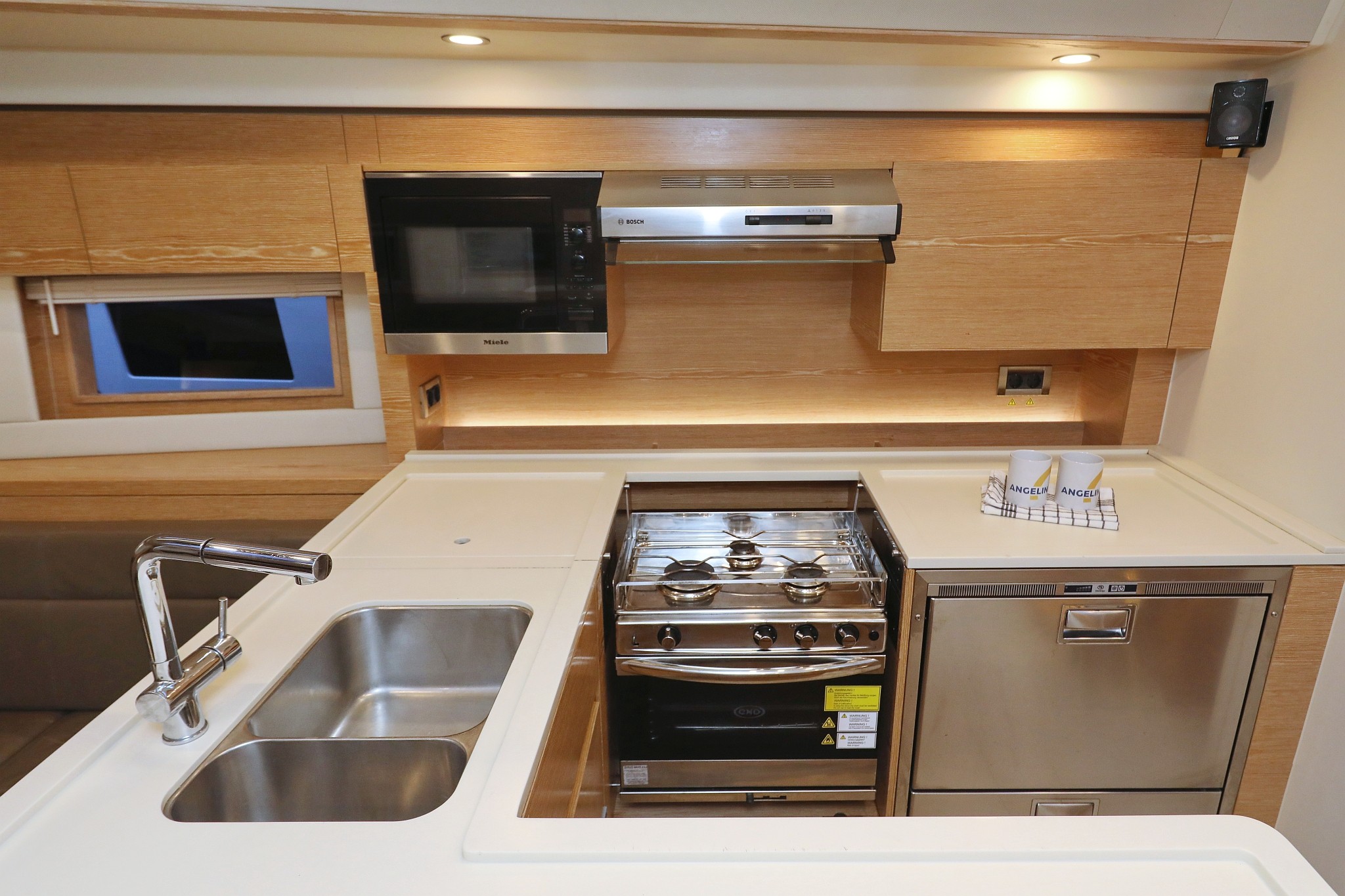Hanse 588, Jasmine | Yacht Charter Croatia