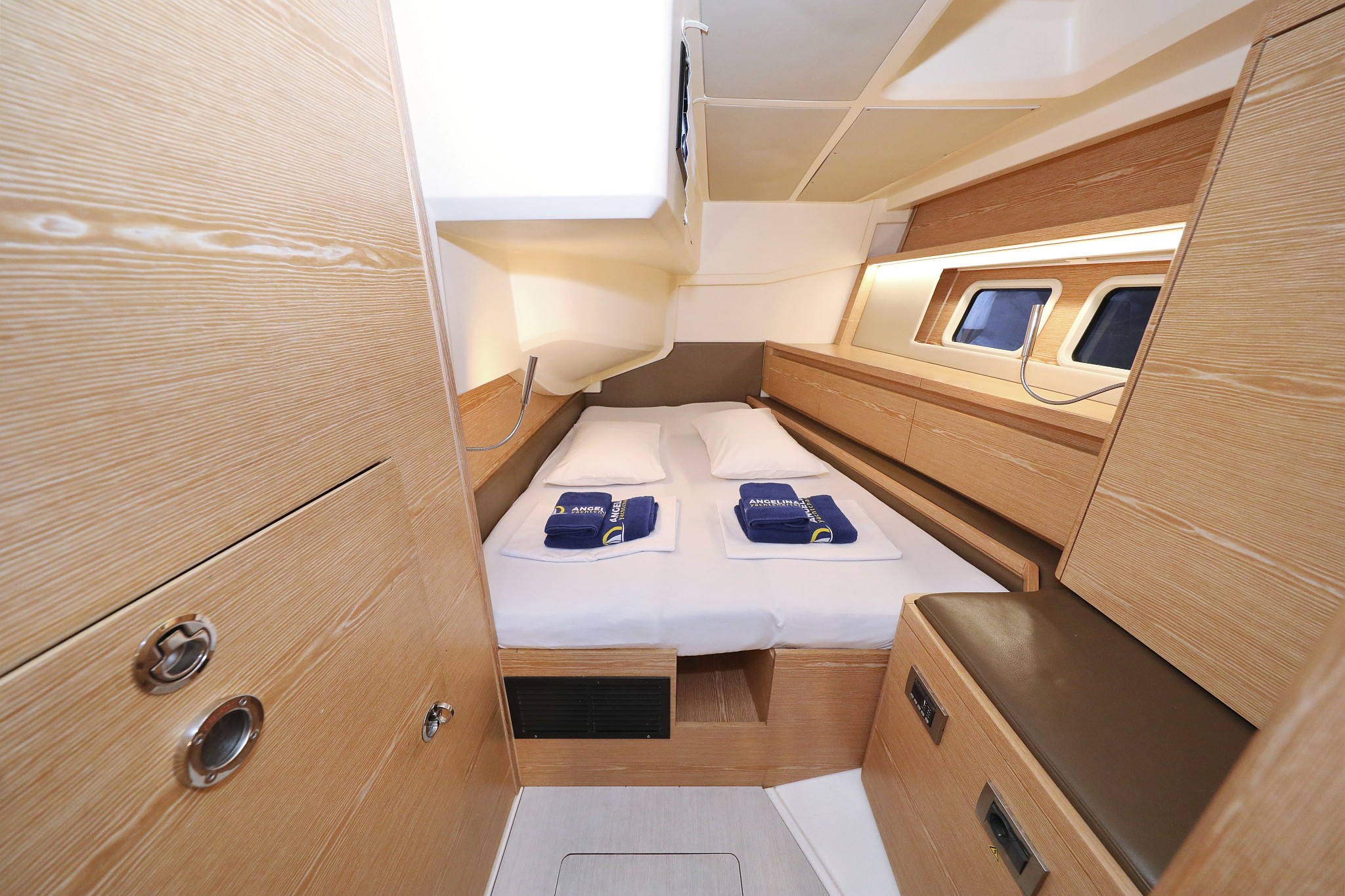 Hanse 588, Jasmine | Yacht Charter Croatia