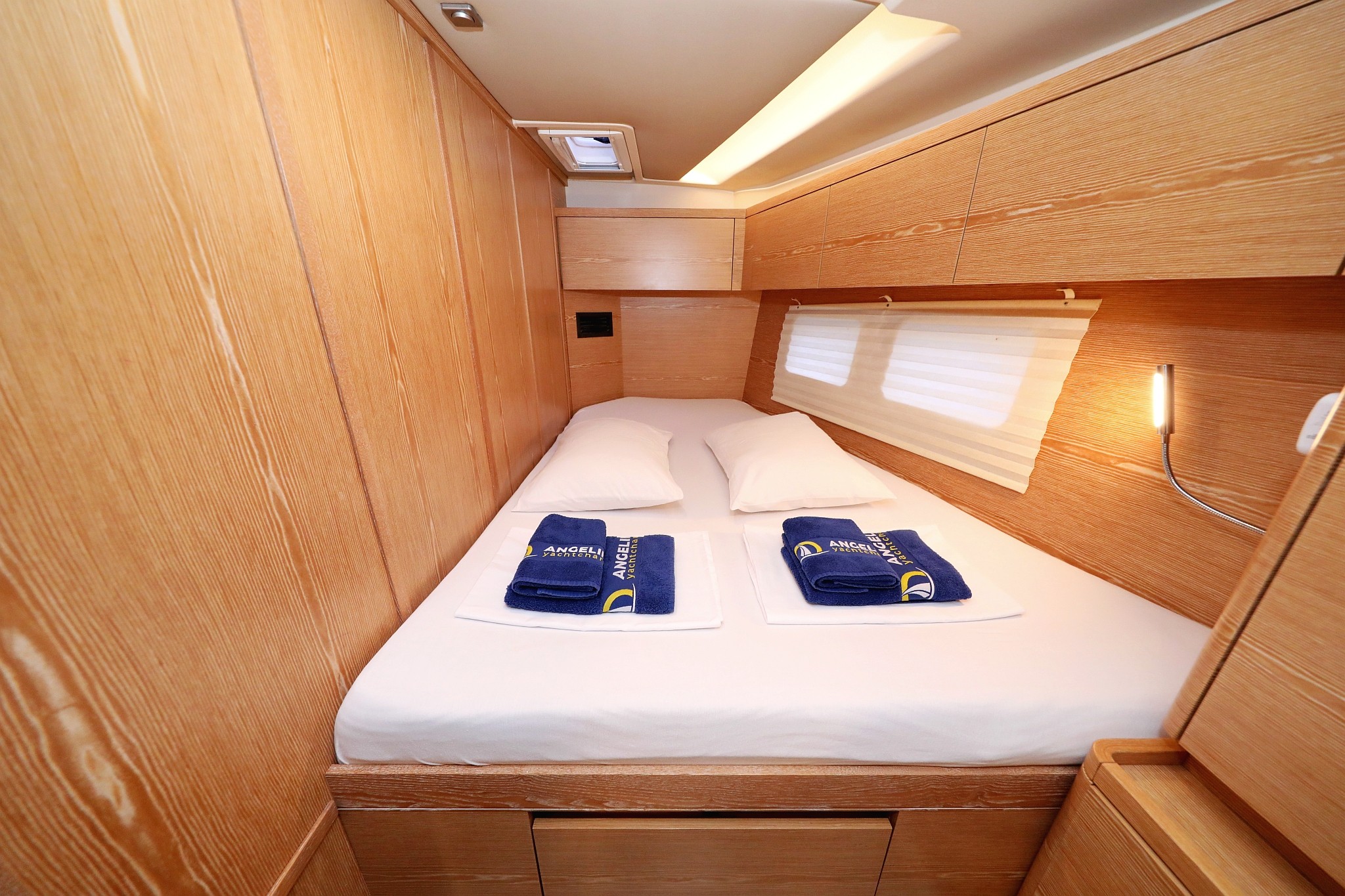 Hanse 588, Jasmine | Yacht Charter Croatia