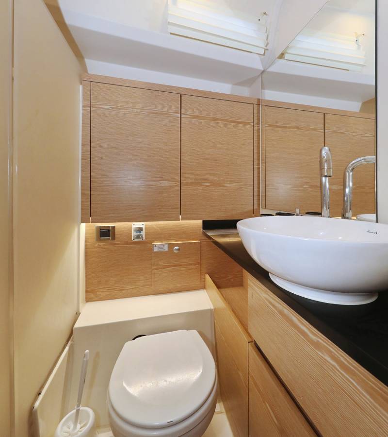 Hanse 588, Jasmine | Yacht Charter Croatia