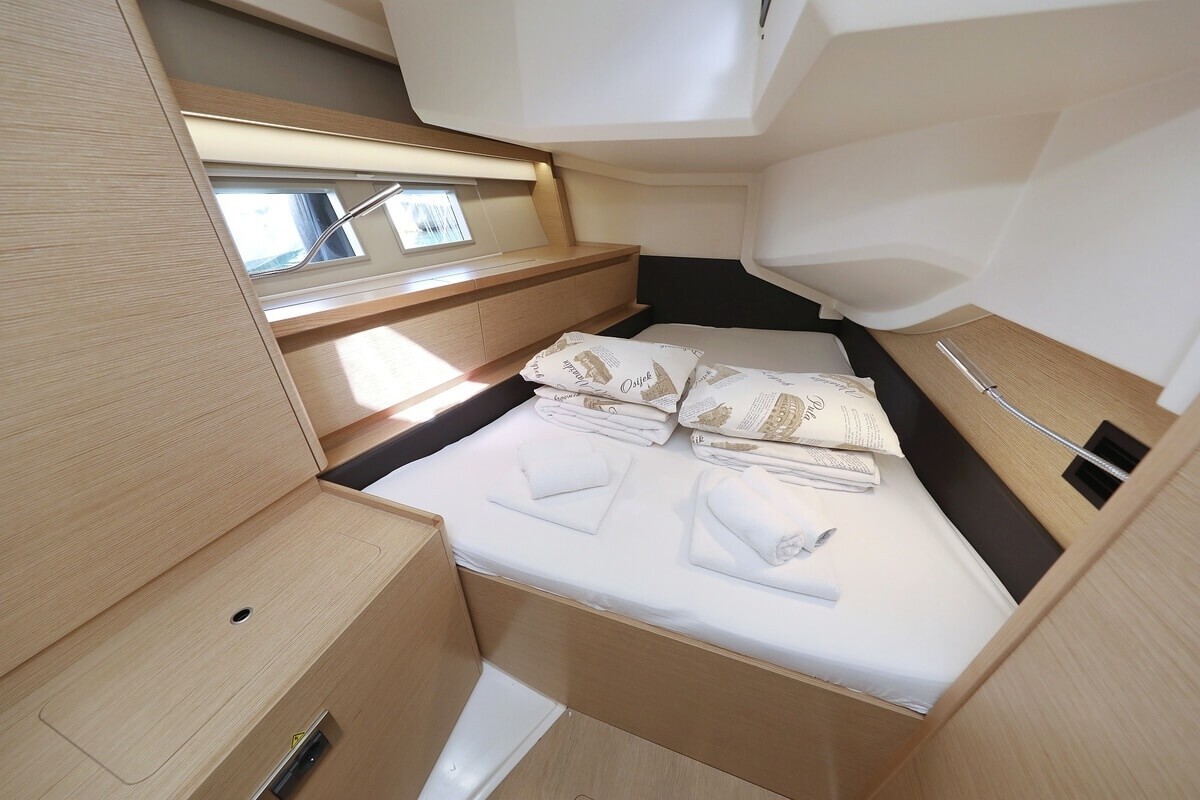 Hanse 588, Constanta | Yacht Charter Croatia