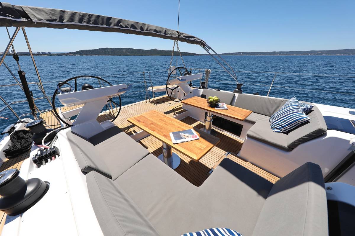 Hanse 588, Hot Stuff | Yacht Charter Croatia