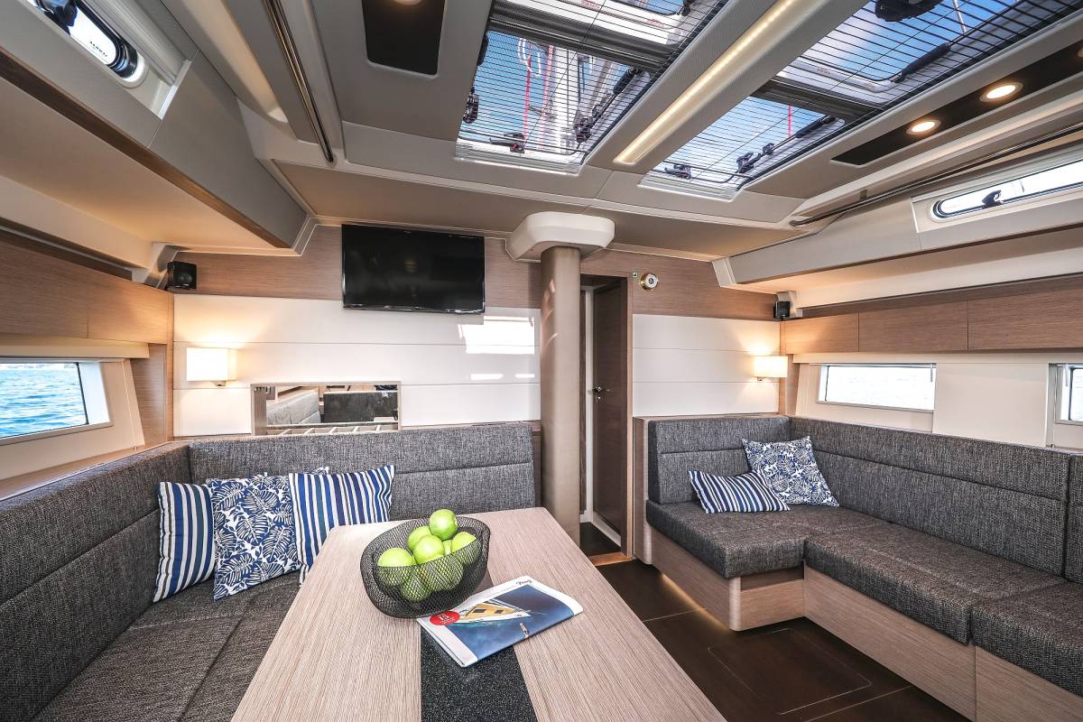 Hanse 588, Hot Stuff | Yacht Charter Croatia