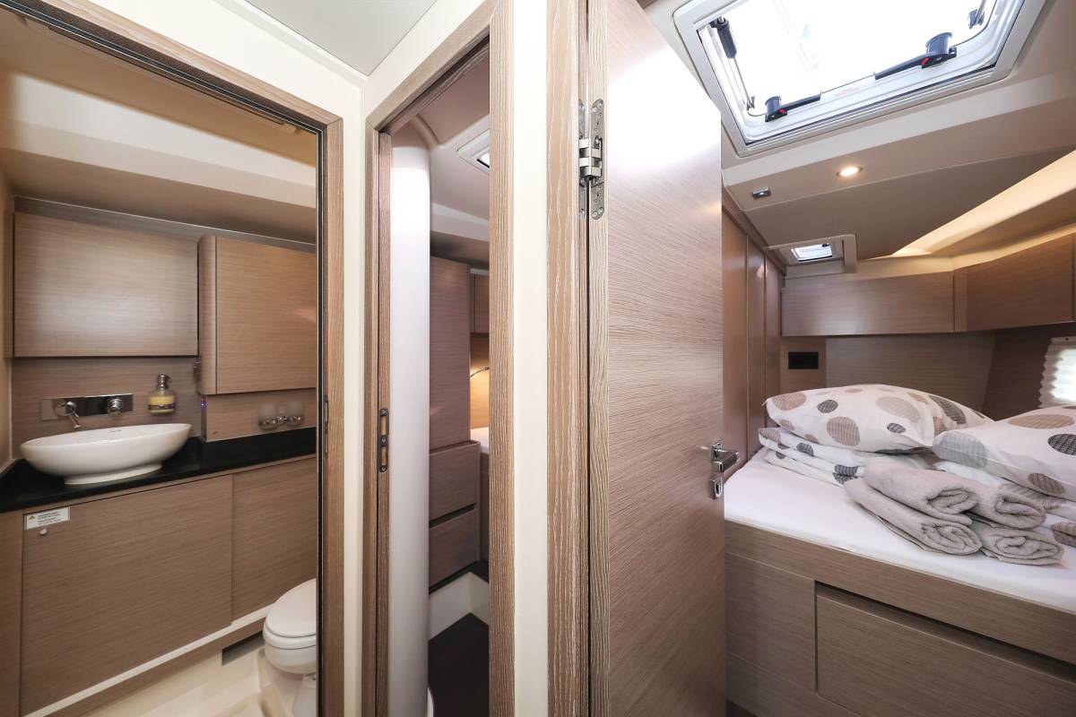 Hanse 588, Hot Stuff | Yacht Charter Croatia