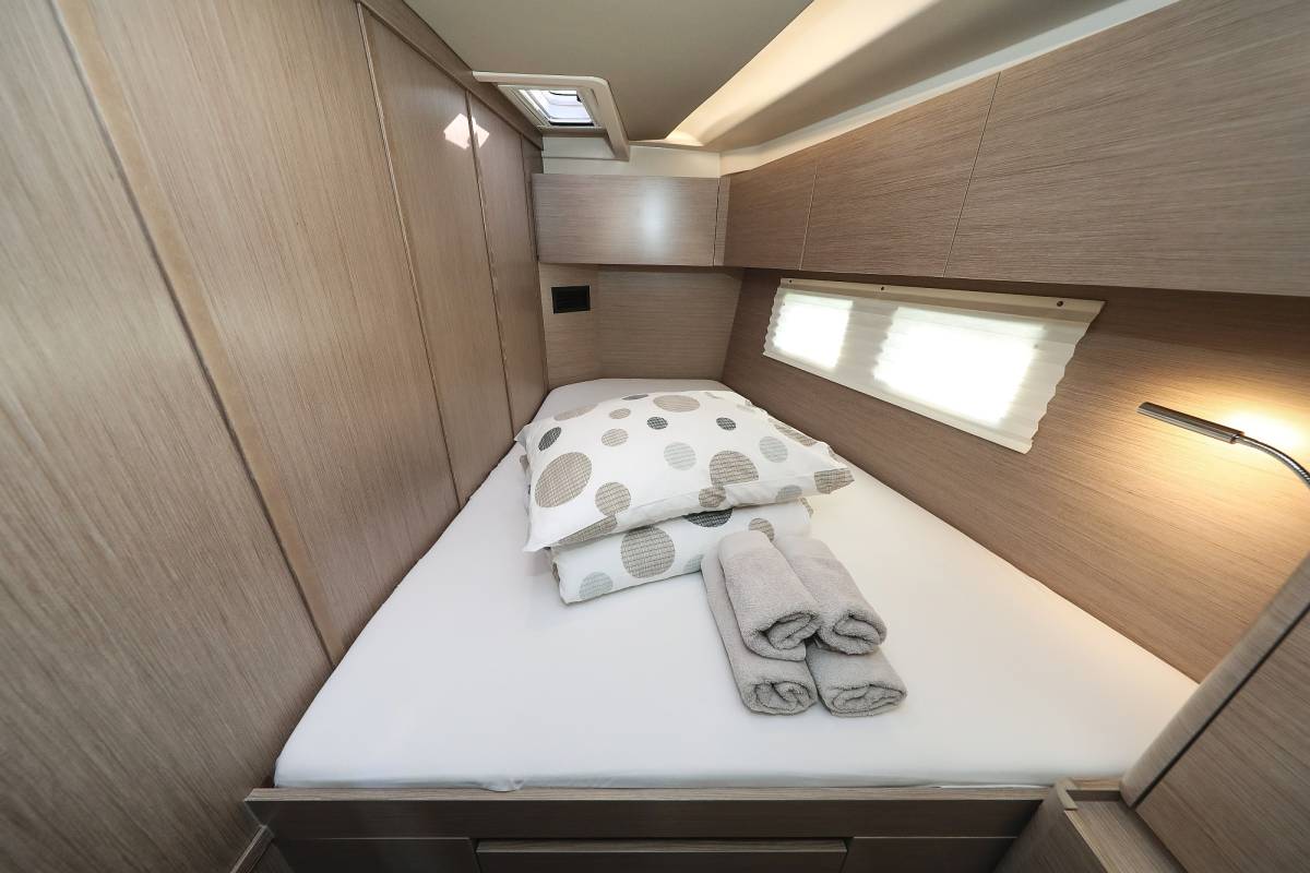 Hanse 588, Hot Stuff | Yacht Charter Croatia