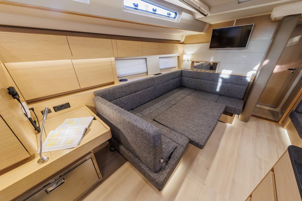 Hanse 588, Mischief 2.0 | Yacht Charter Croatia