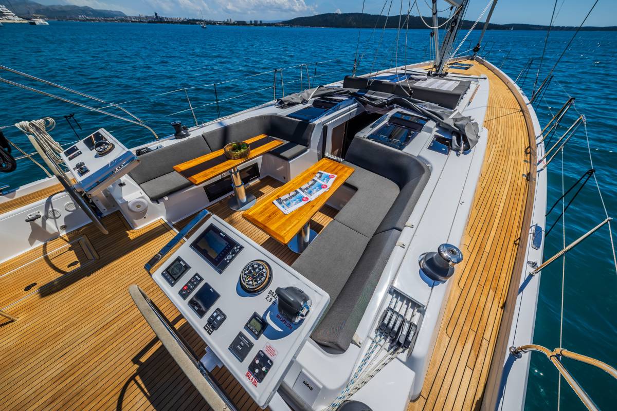 Hanse 588, Eywa | Yacht Charter Croatia