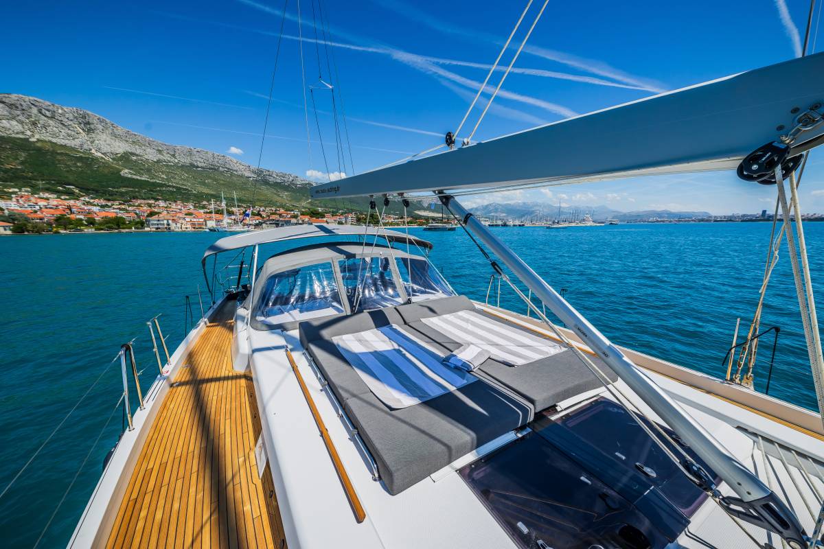 Hanse 588, Eywa | Yacht Charter Croatia