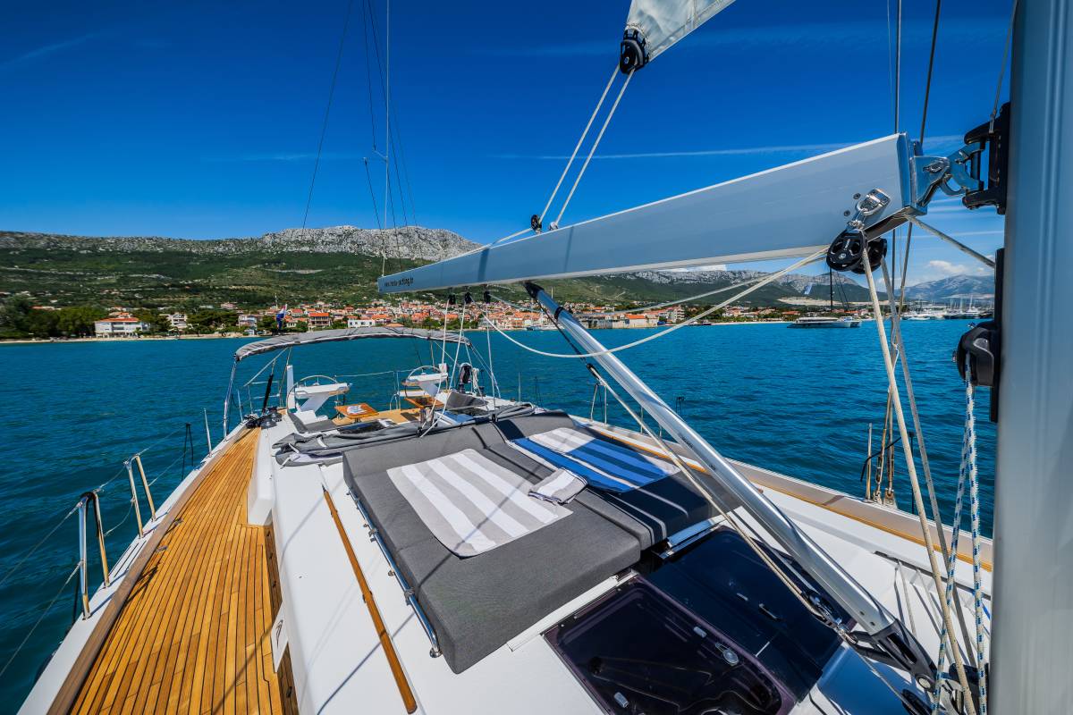 Hanse 588, Eywa | Yacht Charter Croatia