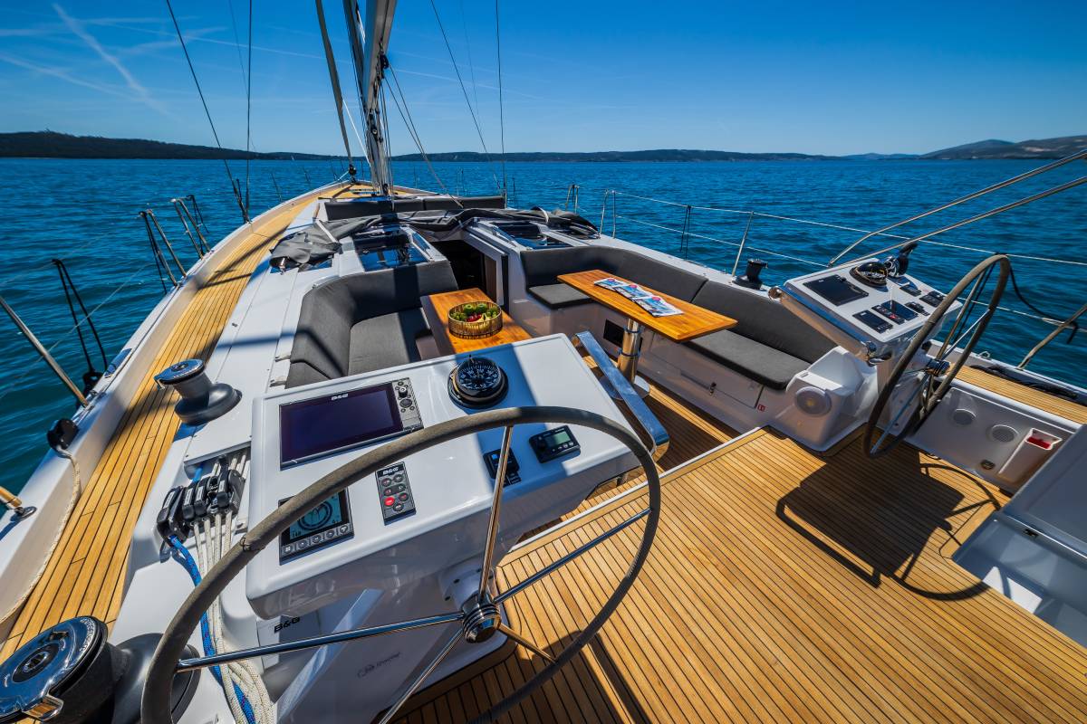 Hanse 588, Eywa | Yacht Charter Croatia