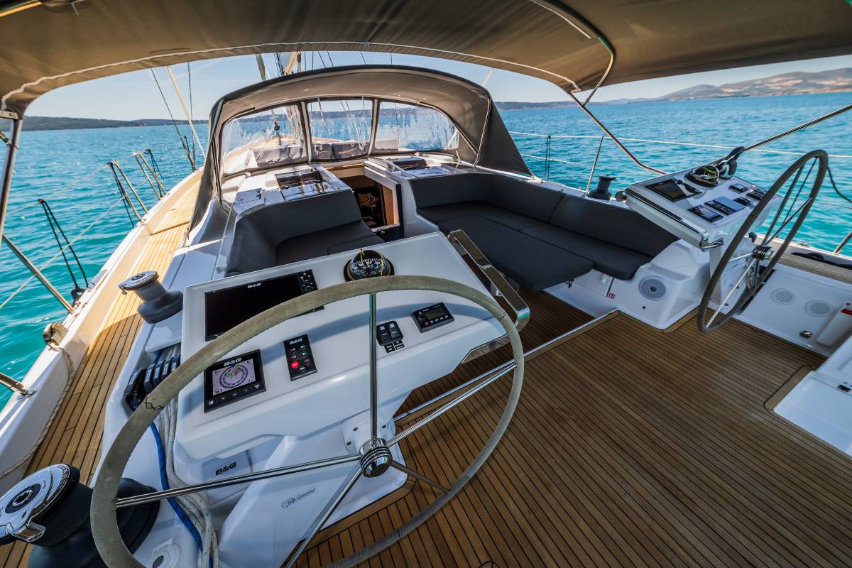 Hanse 588, Eywa | Yacht Charter Croatia