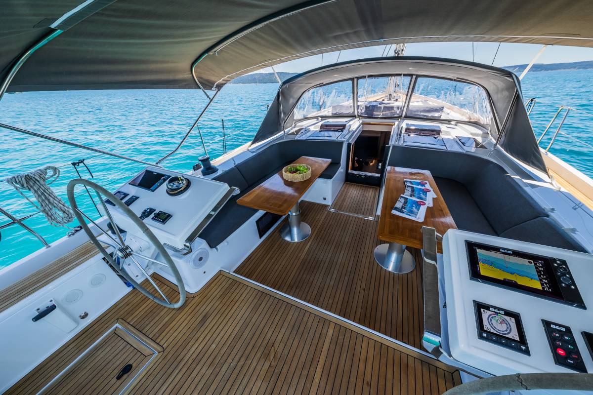 Hanse 588, Eywa | Yacht Charter Croatia