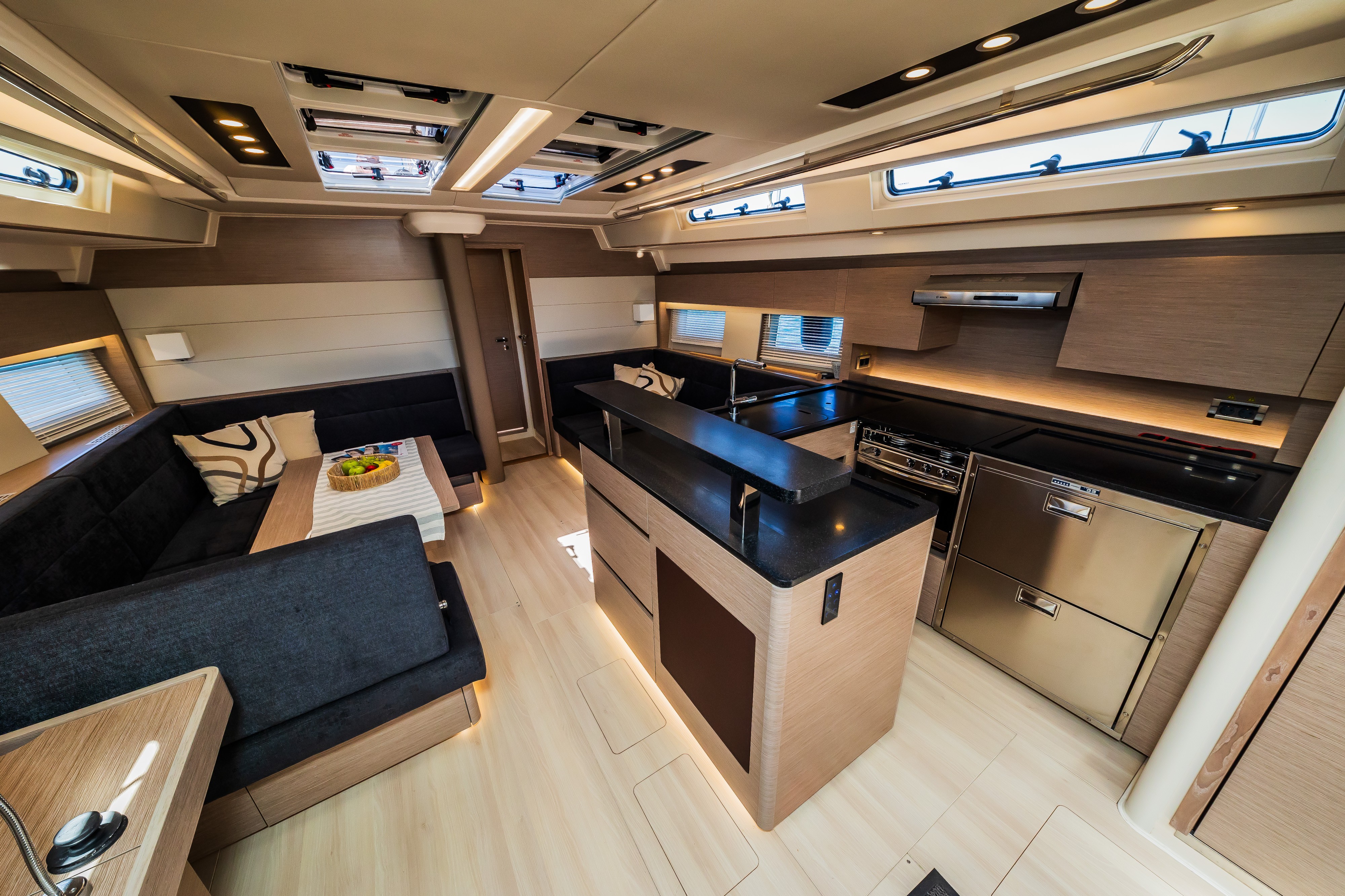 Hanse 588, Eywa | Yacht Charter Croatia