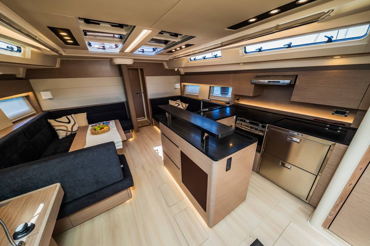 Hanse 588, Eywa | Yacht Charter Croatia