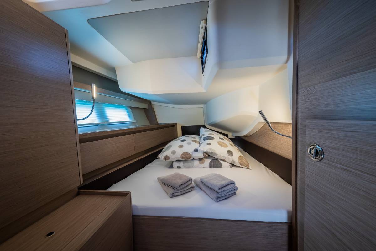 Hanse 588, Eywa | Yacht Charter Croatia