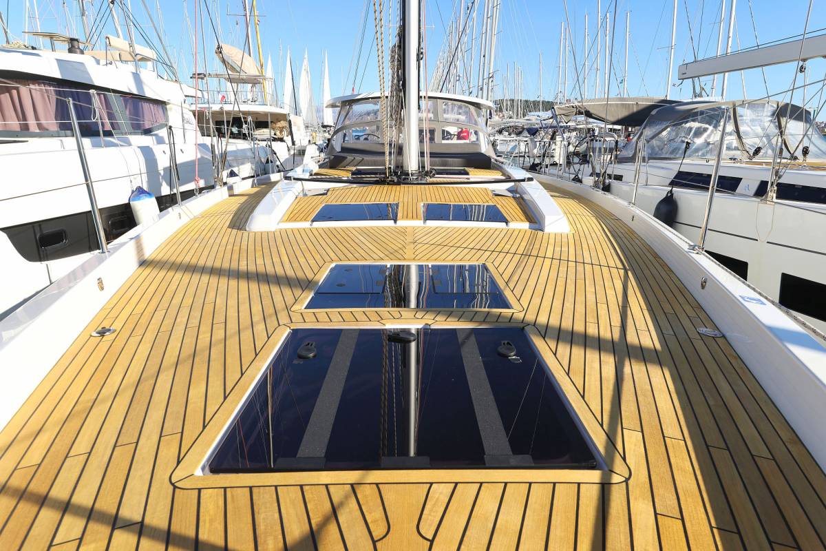 Hanse 588, Citrus | Yacht Charter Croatia