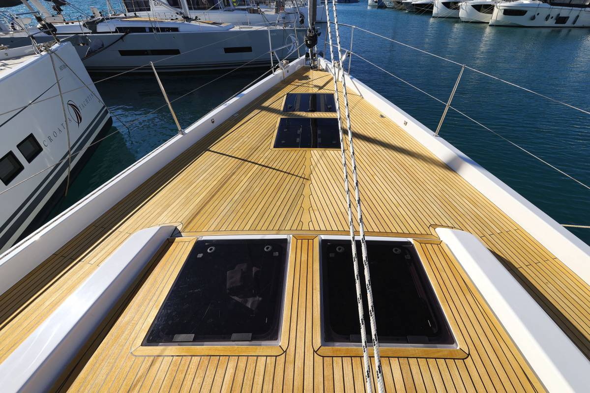 Hanse 588, Citrus | Yacht Charter Croatia