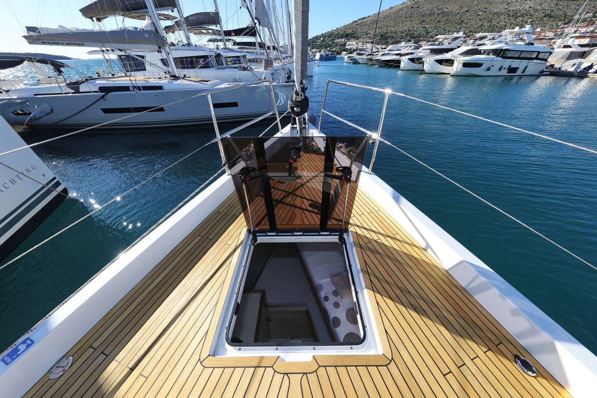 Hanse 588, Citrus | Yacht Charter Croatia