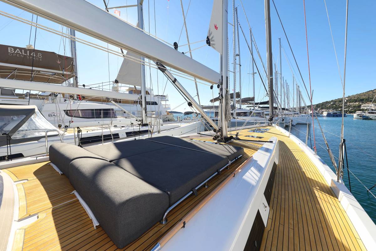 Hanse 588, Citrus | Yacht Charter Croatia