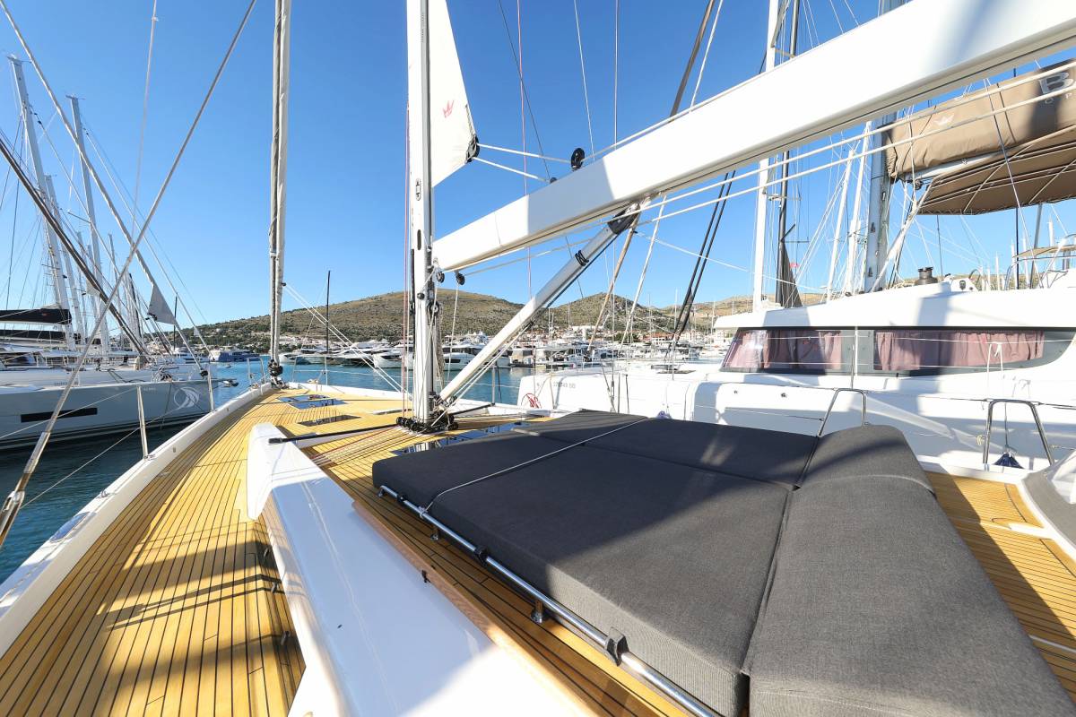 Hanse 588, Citrus | Yacht Charter Croatia