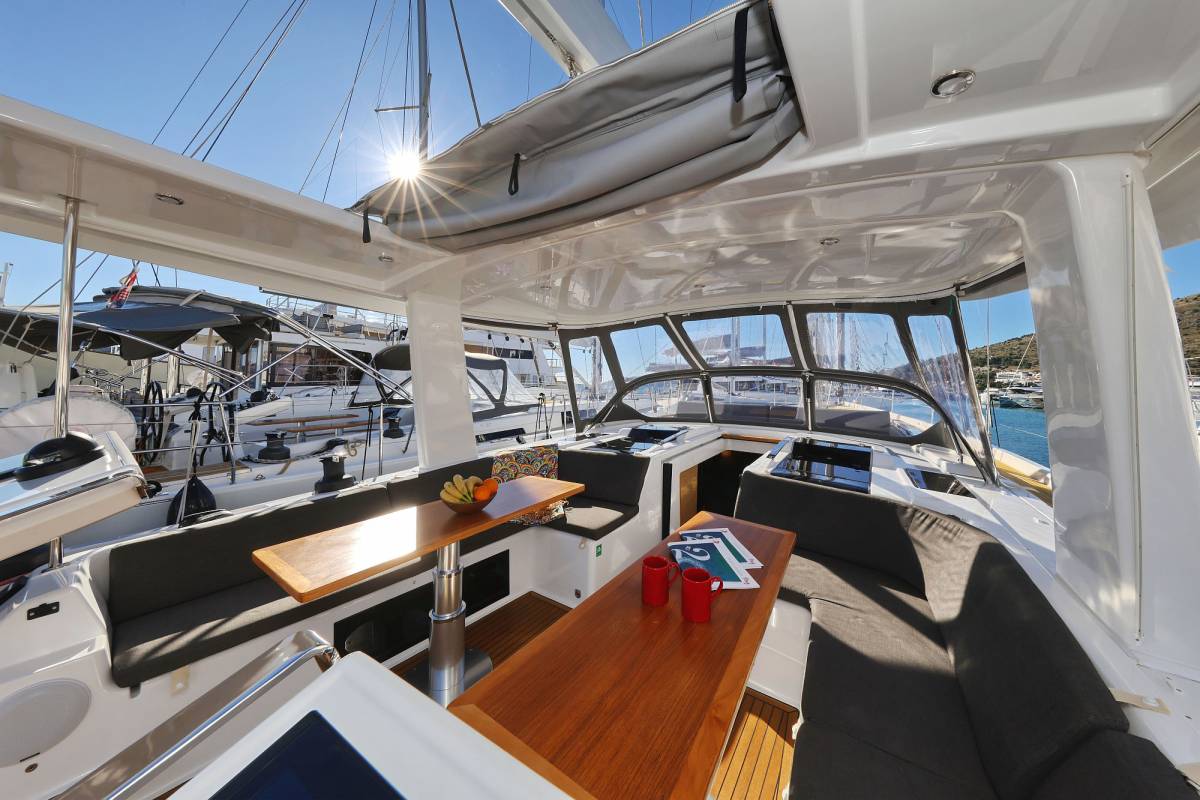Hanse 588, Citrus | Yacht Charter Croatia