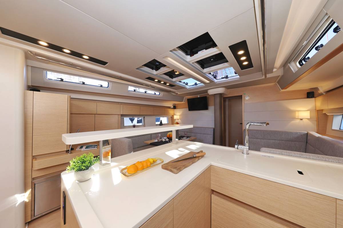 Hanse 588, Citrus | Yacht Charter Croatia