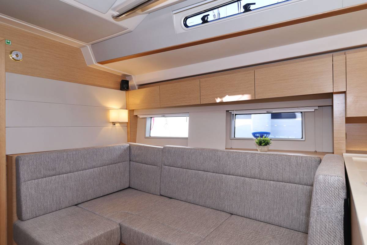 Hanse 588, Citrus | Yacht Charter Croatia