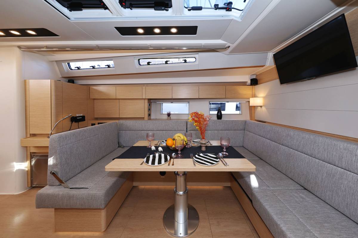 Hanse 588, Citrus | Yacht Charter Croatia