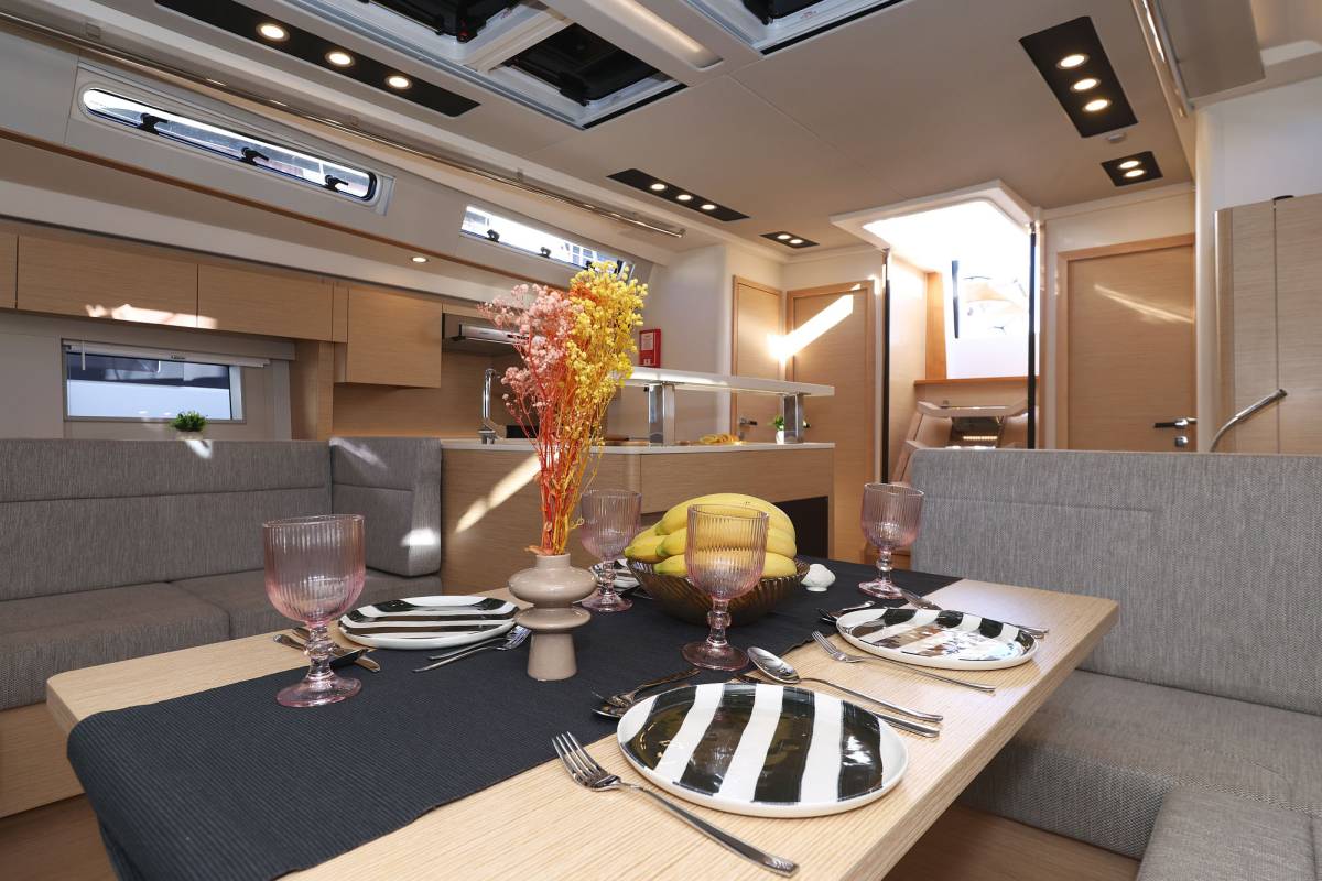 Hanse 588, Citrus | Yacht Charter Croatia