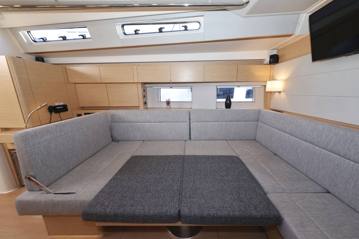Hanse 588, Citrus | Yacht Charter Croatia
